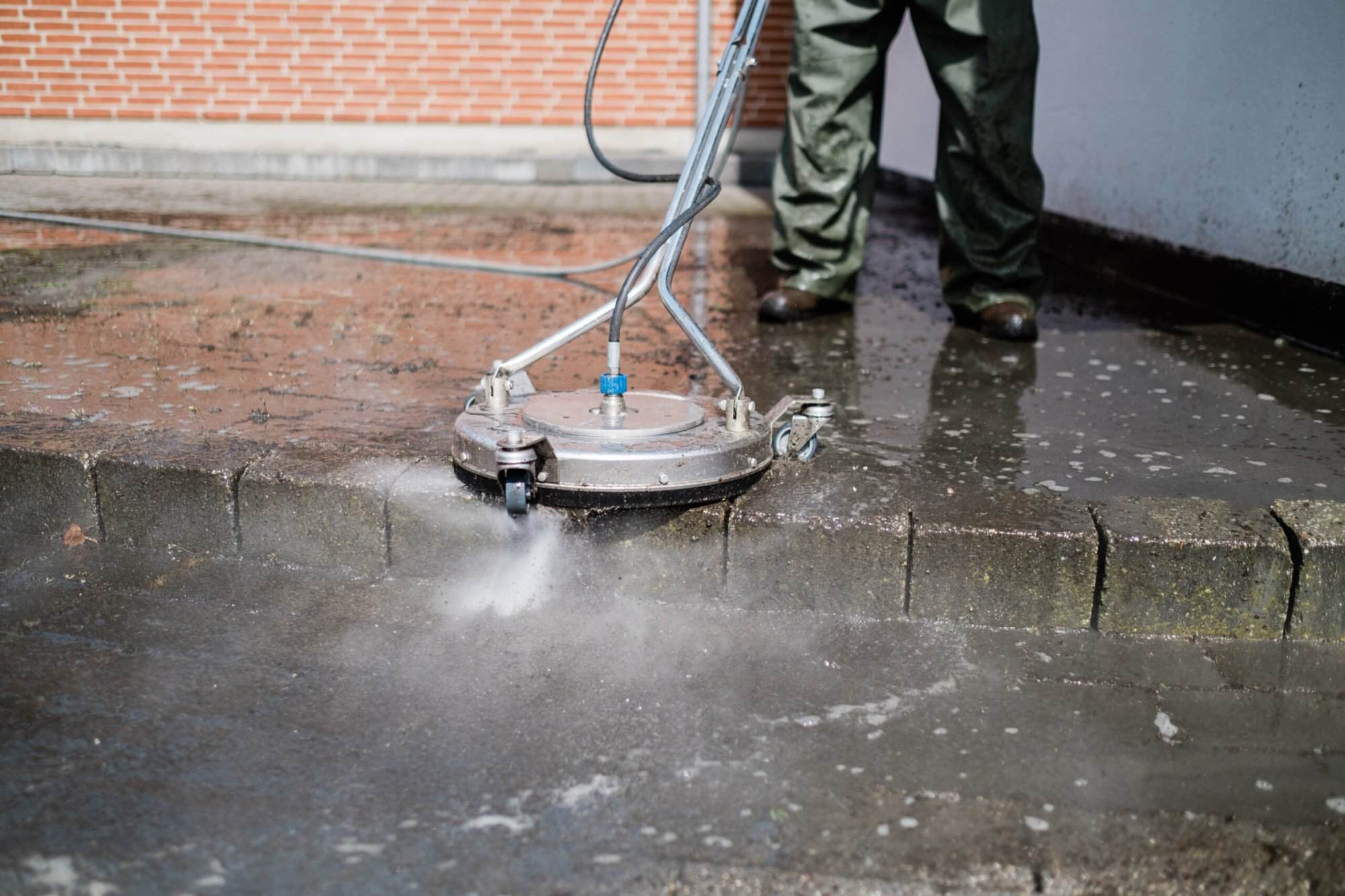 LHClean techogService 36 scaled