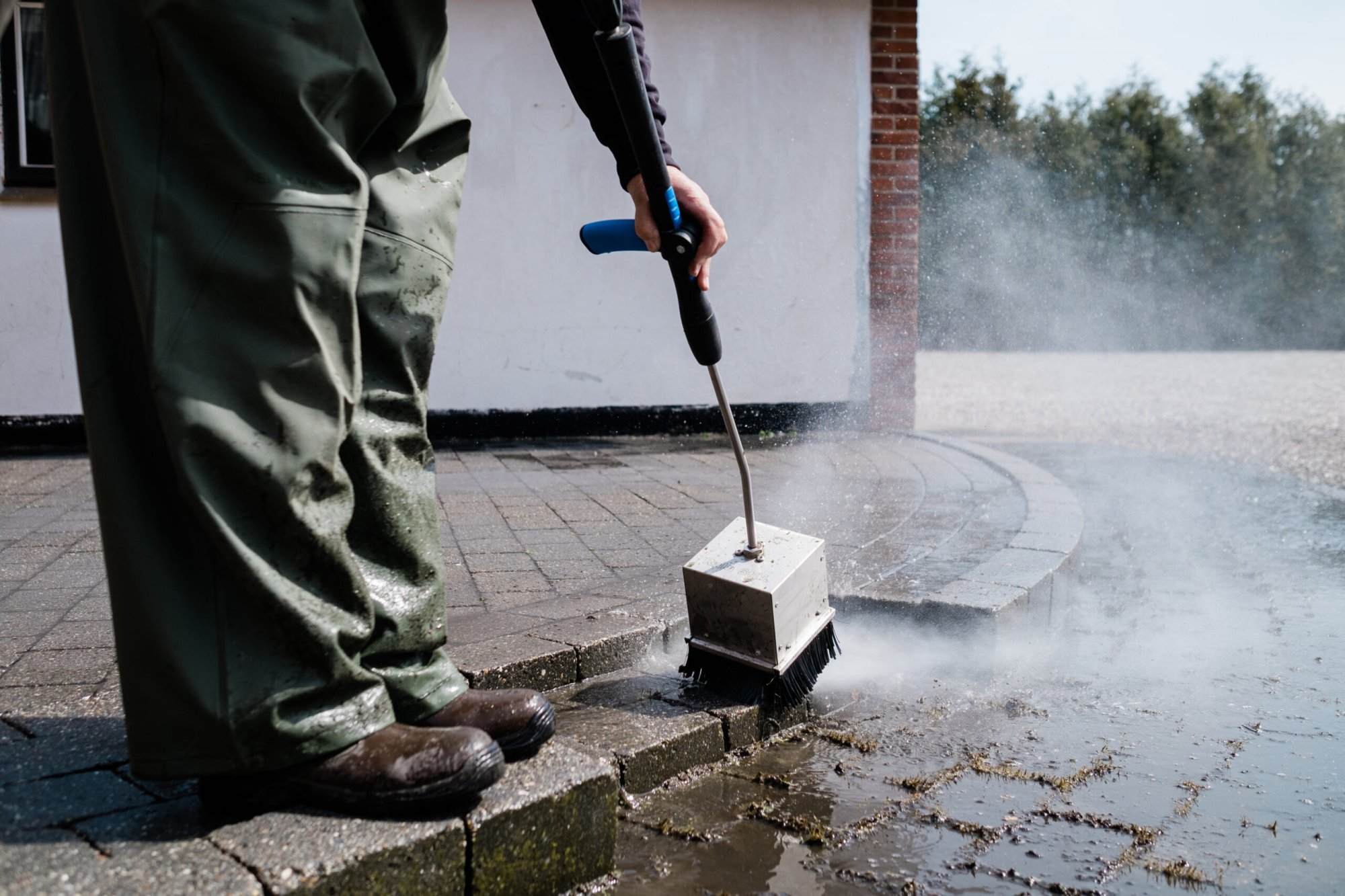 LHClean techogService 38 scaled